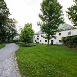 Heimatmuseum Bad Aibling vom Kurpark aus gesehen