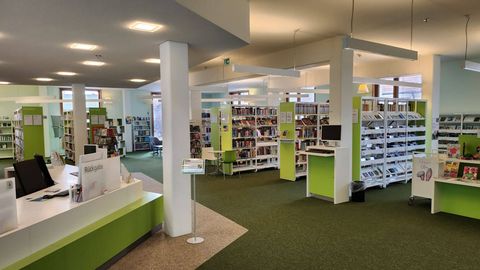 Innenansicht der Stadtbücherei Bad Aibling