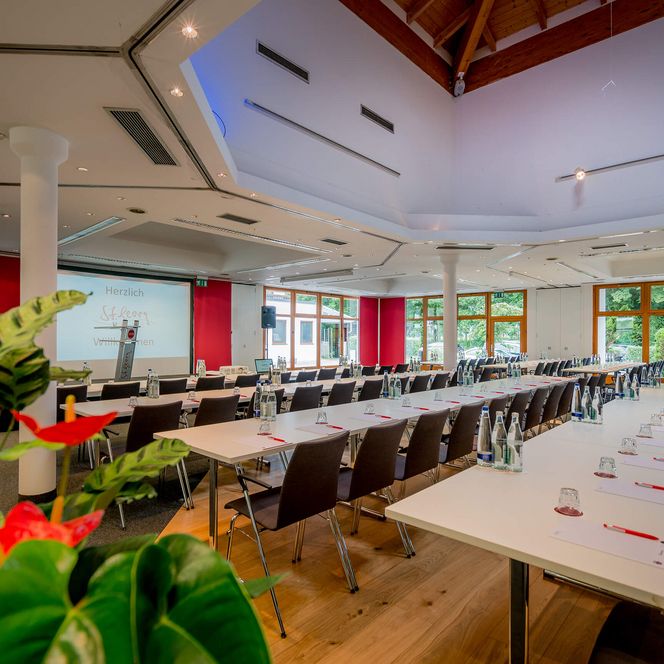 Bestuhlter Pavillion Hotel St. Georg Bad Aibling