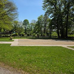Boule-Bahn im Kurpark Bad Aibling im Sommer